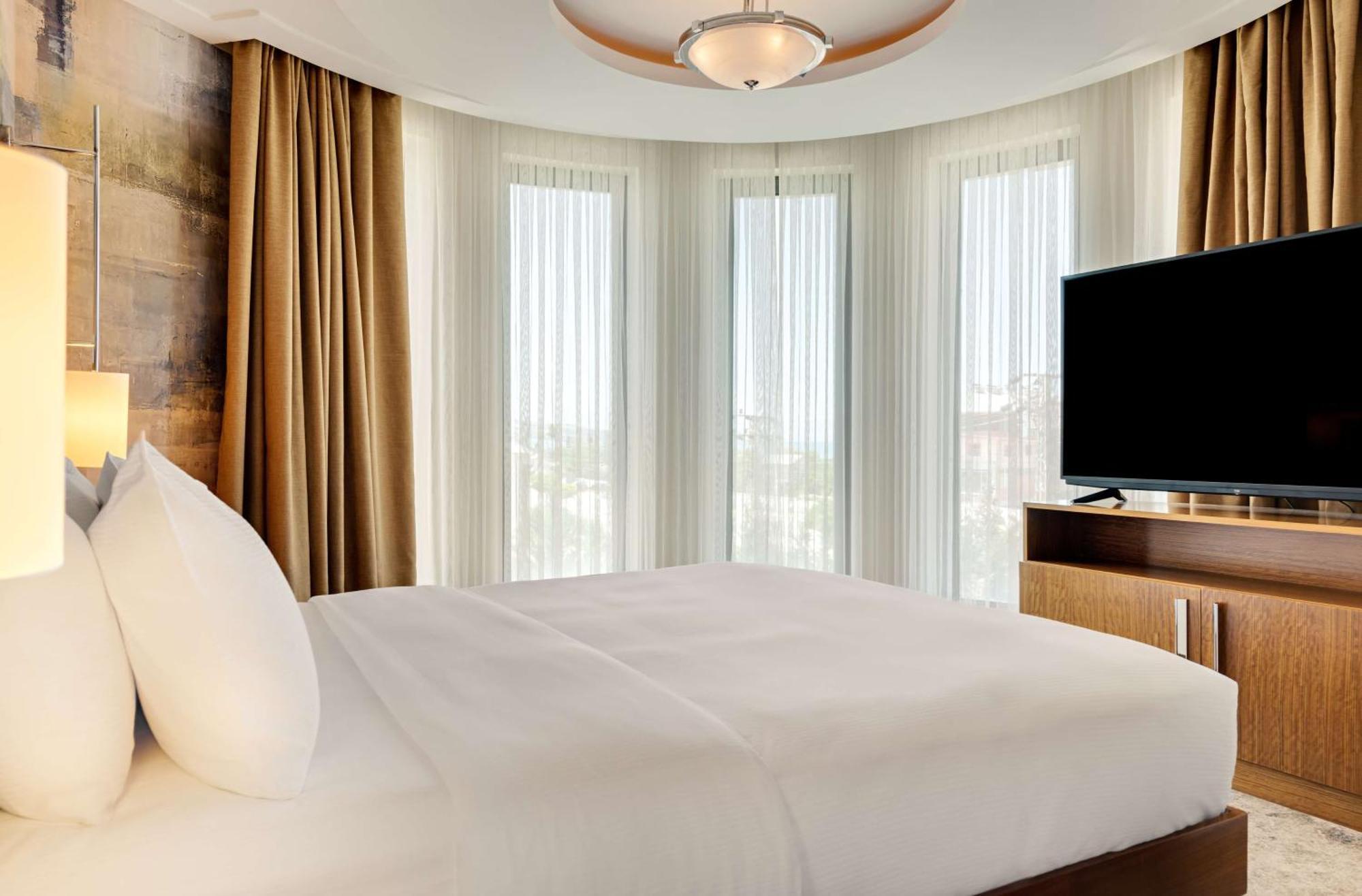 Doubletree By Hilton Van Εξωτερικό φωτογραφία
