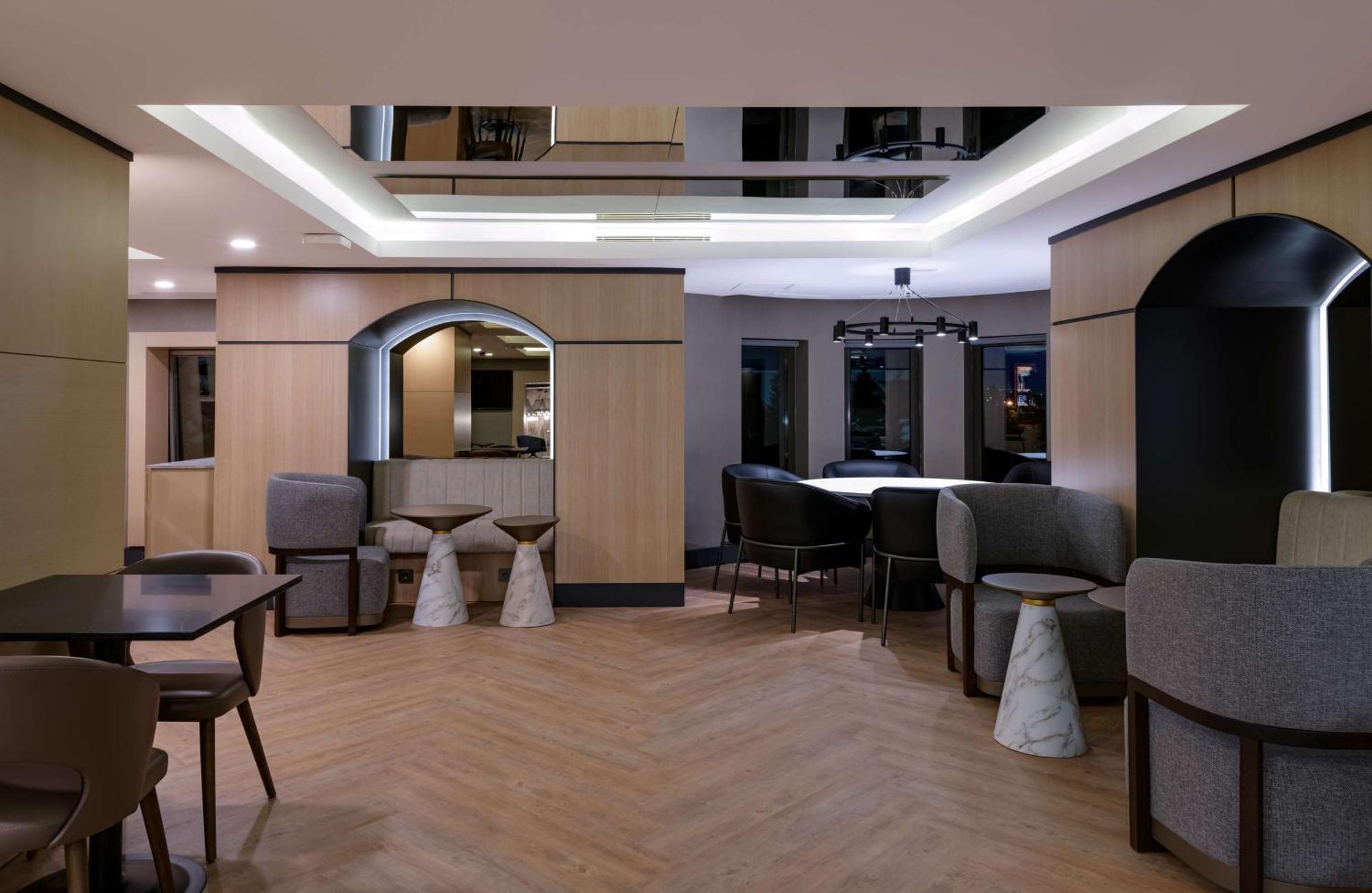 Doubletree By Hilton Van Εξωτερικό φωτογραφία