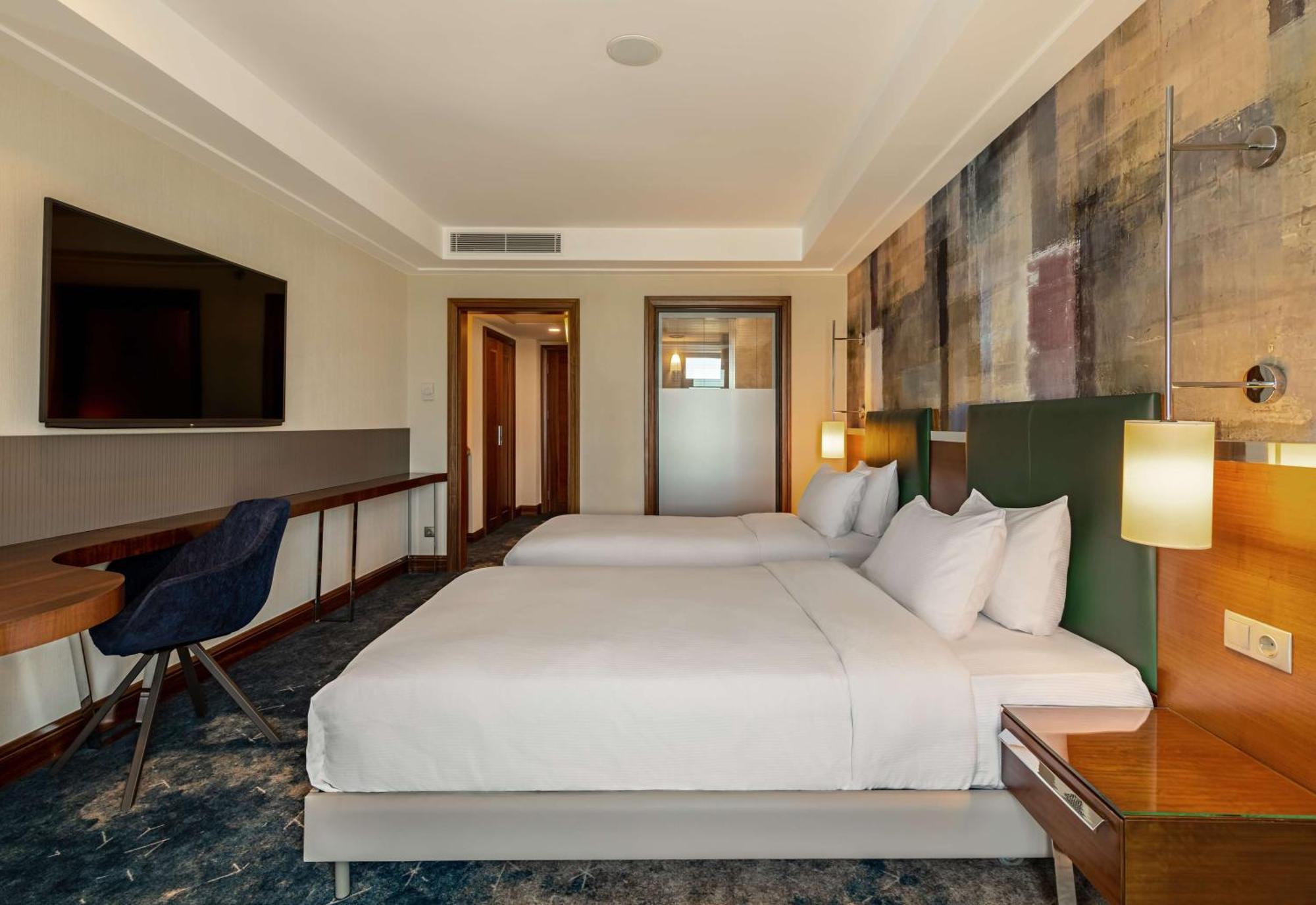 Doubletree By Hilton Van Εξωτερικό φωτογραφία