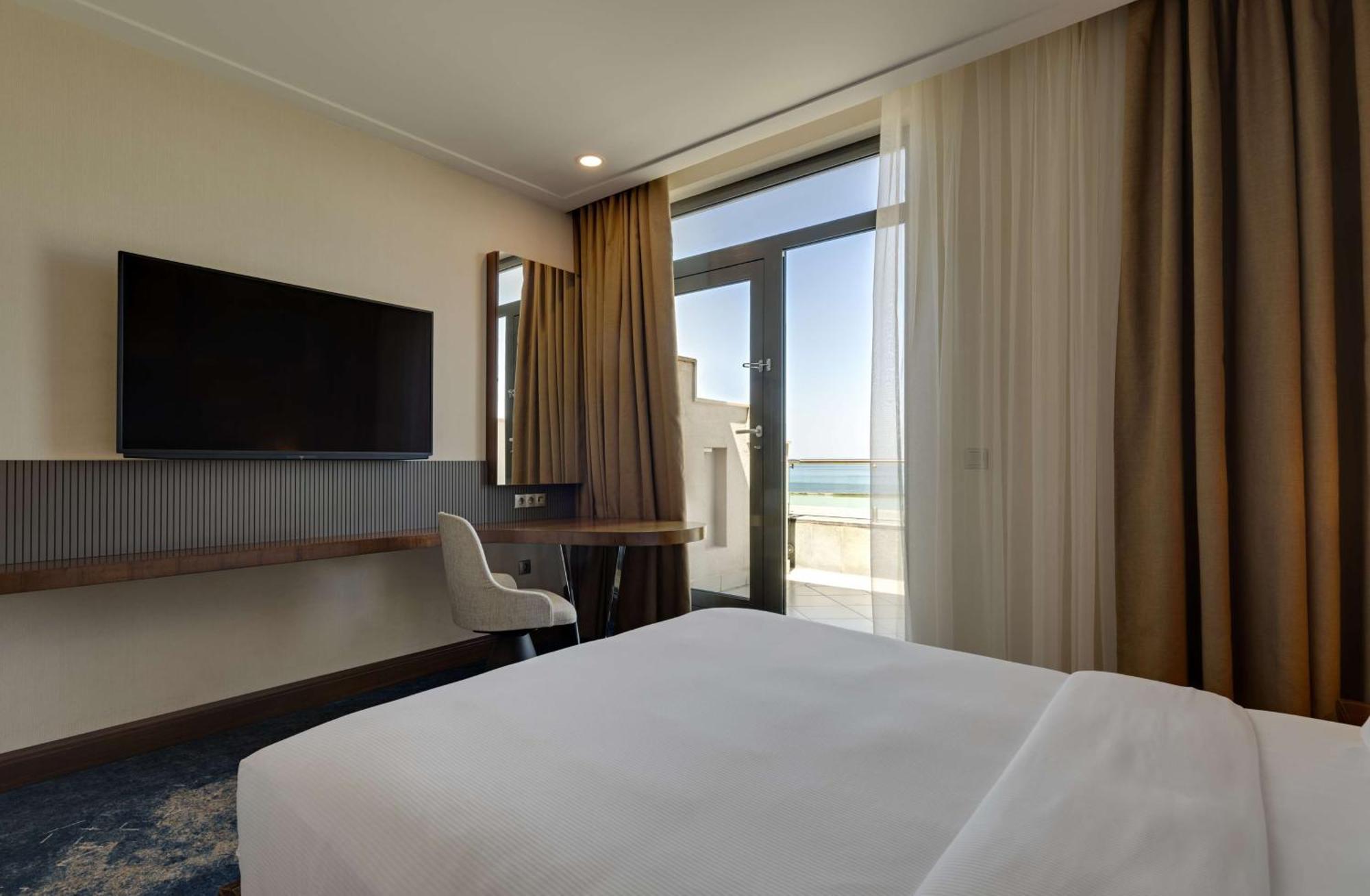 Doubletree By Hilton Van Εξωτερικό φωτογραφία