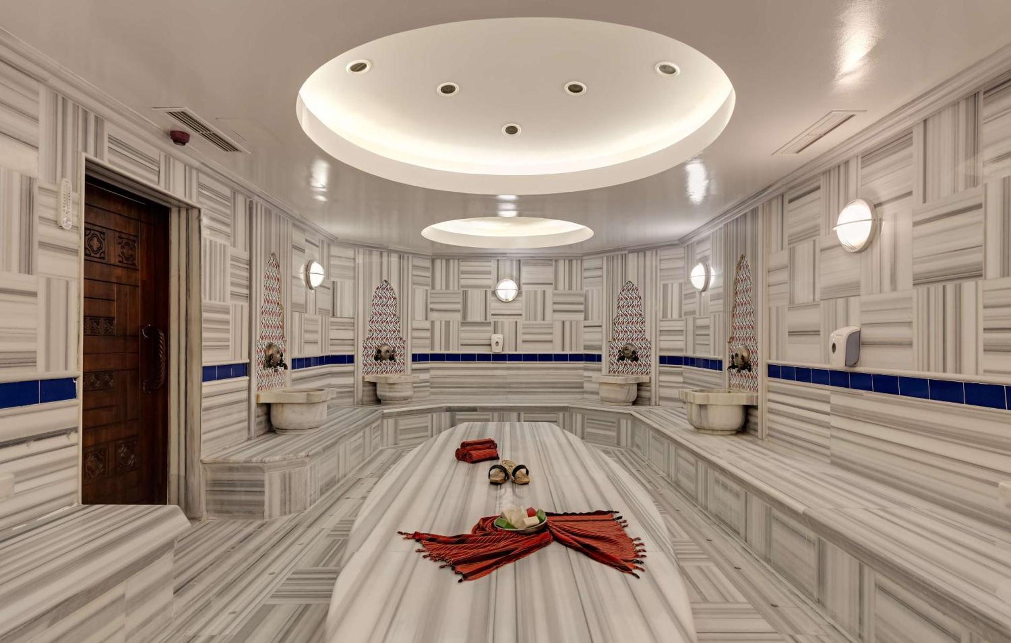 Doubletree By Hilton Van Εξωτερικό φωτογραφία