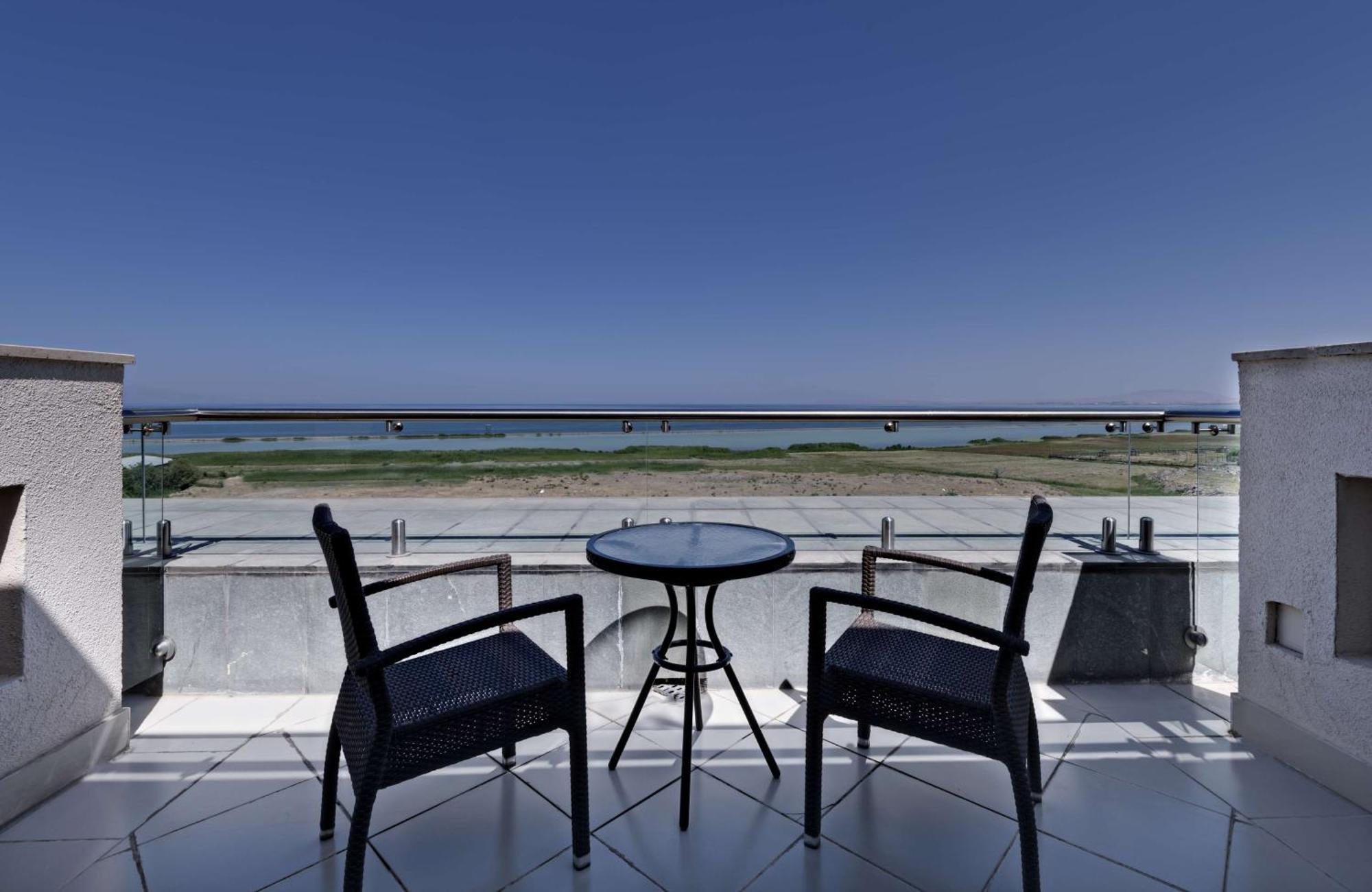 Doubletree By Hilton Van Εξωτερικό φωτογραφία