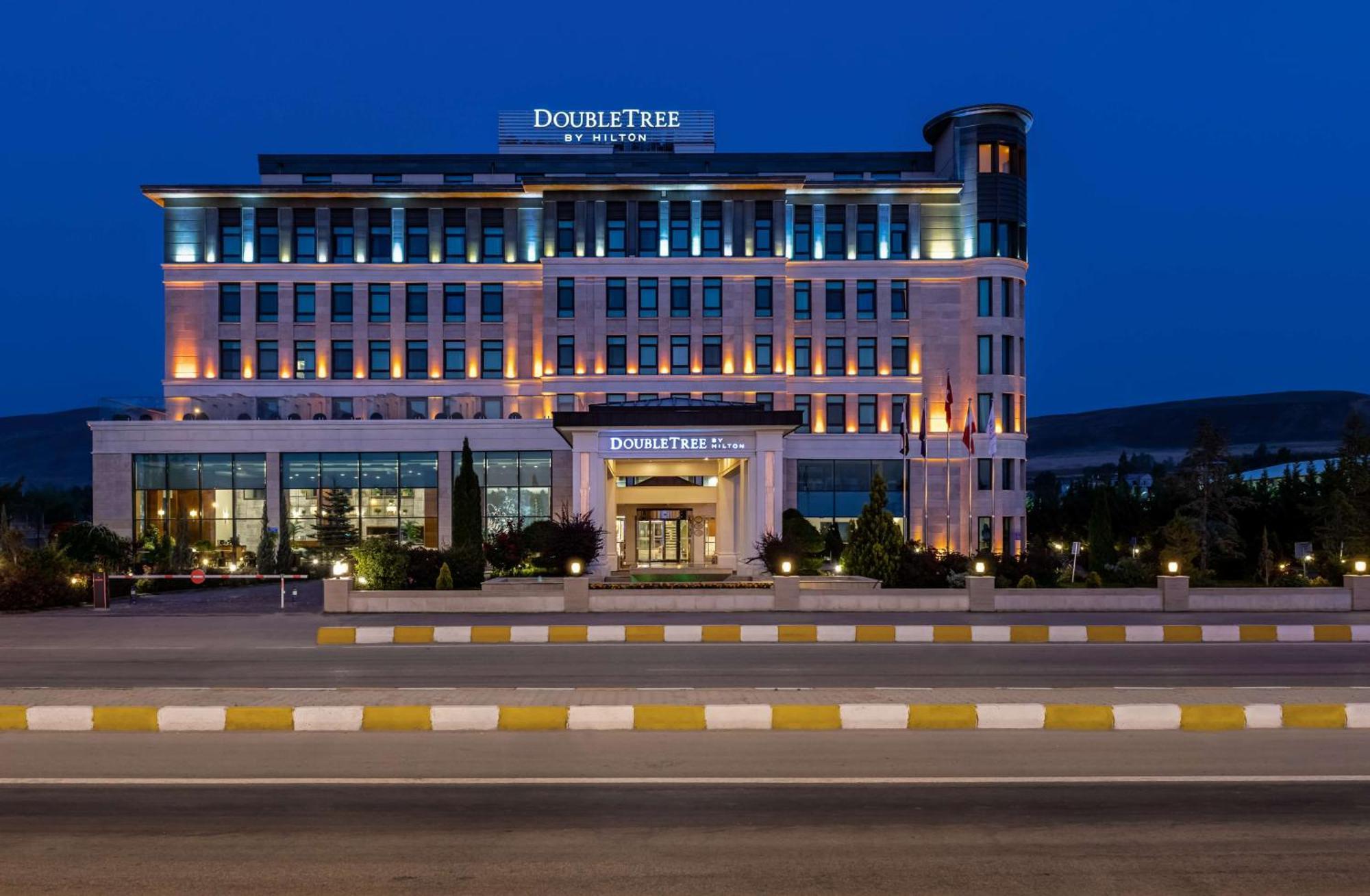 Doubletree By Hilton Van Εξωτερικό φωτογραφία
