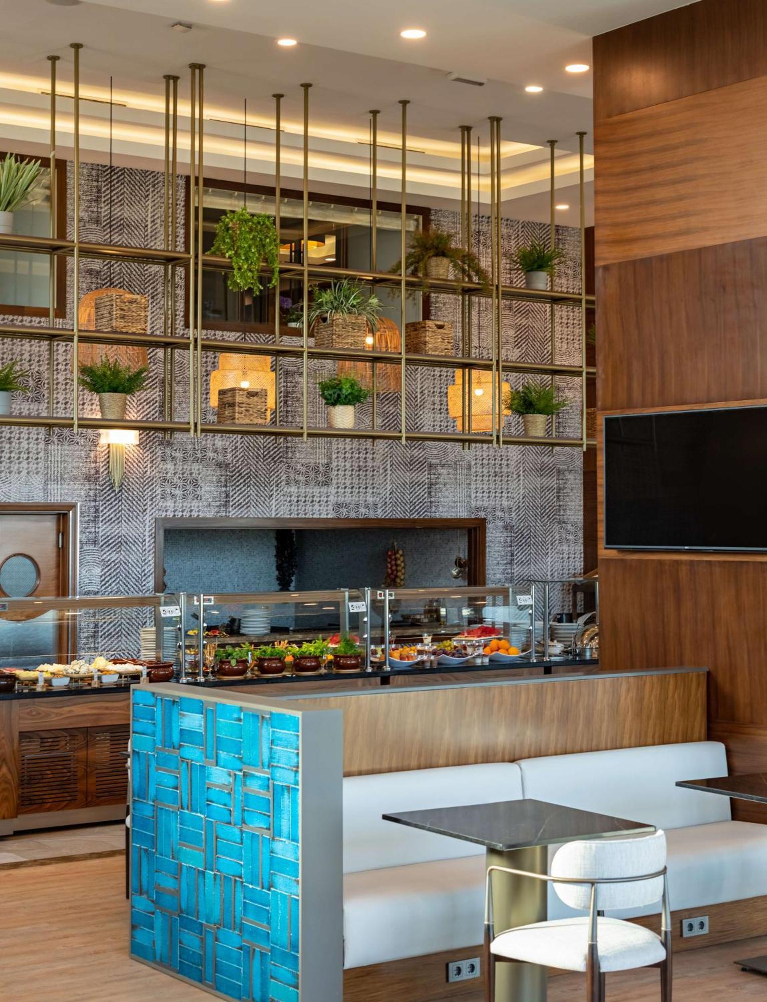 Doubletree By Hilton Van Εξωτερικό φωτογραφία